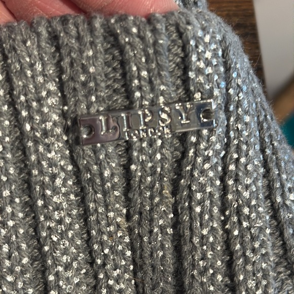 Lipsy London cable knit hat in silver and gray with faux fur pom Pom. - Picture 3 of 8